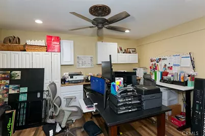 14911 Sunset Gardens Court, Victorville, CA 92394 - Photo 21