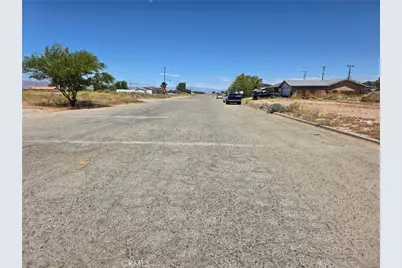 500 Isabella Boulevard, California City, CA 93505 - Photo 3
