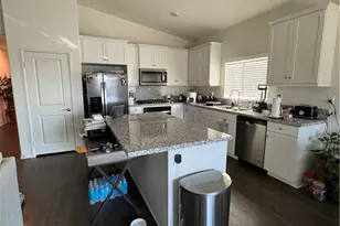 13110 Sierra Blanca Wy, Victorville, CA 92394 - Photo 9