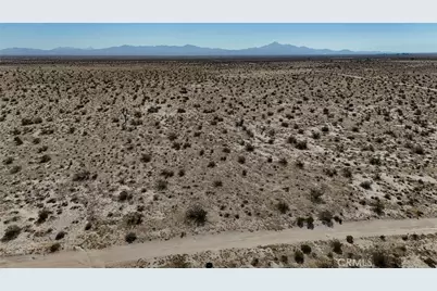 745 White Bird Road, Adelanto, CA 92301 - Photo 9