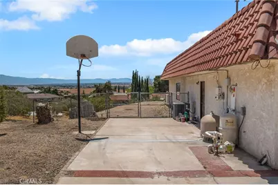 19585 Crest, Apple Valley, CA 92307 - Photo 49