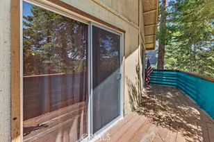26241 Boulder Ln, Twin Peaks, CA 92391 - Photo 19
