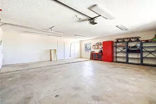 16810 Danbury, Hesperia, CA 92345 - Photo 31
