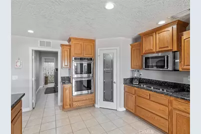 13850 Nightshade Road, Apple Valley, CA 92307 - Photo 15