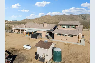 13850 Nightshade Road, Apple Valley, CA 92307 - Photo 7