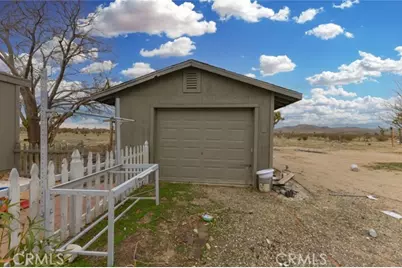 18967 Tawney, Adelanto, CA 92301 - Photo 3