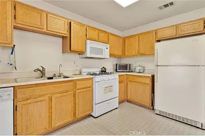 15449 Lassen, Adelanto, CA 92301 - Photo 11