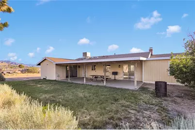 9393 Juniper Street, Apple Valley, CA 92308 - Photo 31