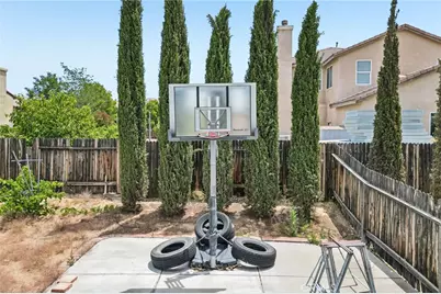 19216 Saguaro Way, Apple Valley, CA 92308 - Photo 33