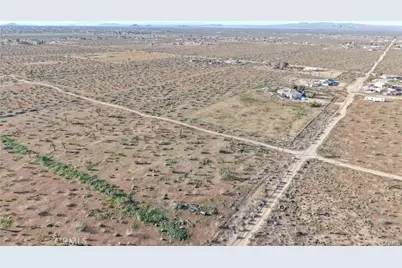 111 Rochester, Phelan, CA 92371 - Photo 7