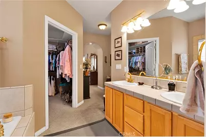 14128 Rincon, Apple Valley, CA 92307 - Photo 31