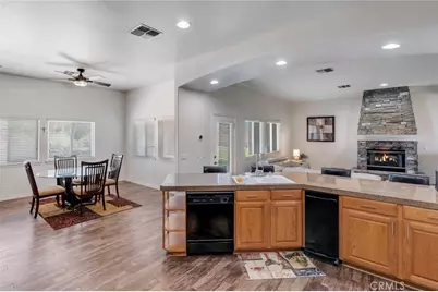 19274 Kanbridge Street, Apple Valley, CA 92308 - Photo 11