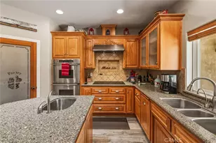 24155 Maze Stone Ct, Hemet, CA 92545 - Photo 11