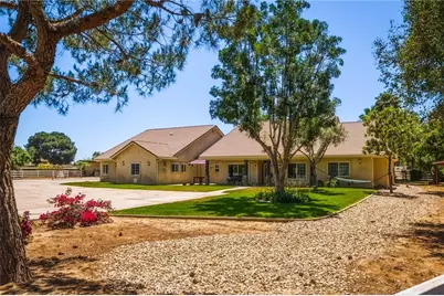 24155 Maze Stone Court, Hemet, CA 92545 - Photo 3