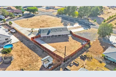 21330 Ramona, Apple Valley, CA 92307 - Photo 37