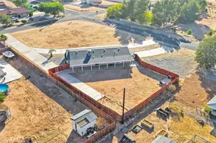 21330 Ramona, Apple Valley, CA 92307 - Photo 37
