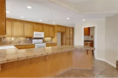 13935 Apple Creek, Victorville, CA 92395 - Photo 23