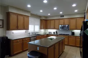 12858 Mesa View Dr, Victorville, CA 92392 - Photo 17