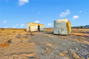 33445 Newberry, Newberry Springs, CA 92365 - Photo 11