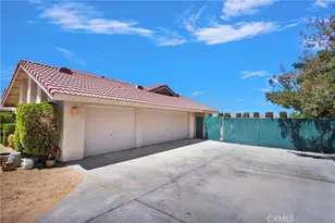 13094 Modoc Ct, Apple Valley, CA 92308 - Photo 3