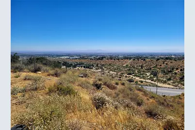 8477 Malpaso, Pinon Hills, CA 92371 - Photo 5