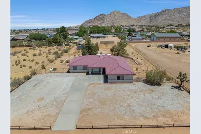 23482 Guajome, Apple Valley, CA 92307 - Photo 3