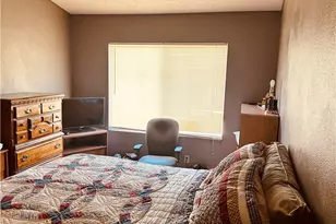 14800 Snake River Ct, Victorville, CA 92392 - Photo 19