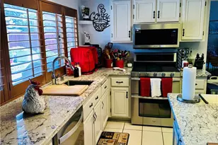 14800 Snake River Ct, Victorville, CA 92392 - Photo 7