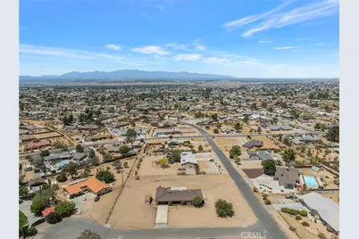 19456 Saint Timothy Lane, Apple Valley, CA 92307 - Photo 3