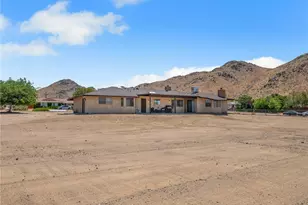 19456 St Timothy Ln, Apple Valley, CA 92307 - Photo 29