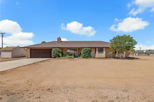 19456 St Timothy Ln, Apple Valley, CA 92307 - Photo 27