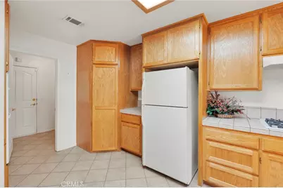 13030 Palos Grande Drive, Victorville, CA 92395 - Photo 23