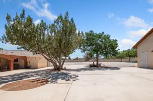 8756 Oakwood, Hesperia, CA 92345 - Photo 29