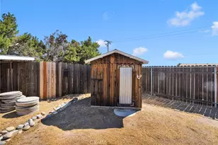 6919 Coriander, Oak Hills, CA 92344 - Photo 33