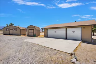 3183 McMillan Rd, Phelan, CA 92371 - Photo 9