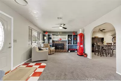 11590 Peach, Hesperia, CA 92345 - Photo 5