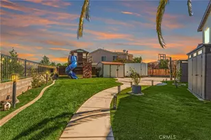 17684 View Crest Ct, Victorville, CA 92395 - Photo 7