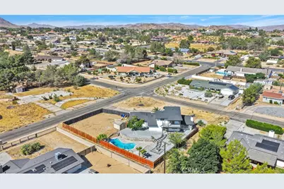 14204 Tehachapi Road, Apple Valley, CA 92307 - Photo 67