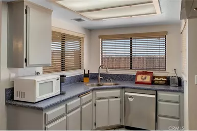 14478 Amador Court, Apple Valley, CA 92307 - Photo 9