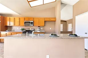 13368 Desert Primrose, Victorville, CA 92392 - Photo 7