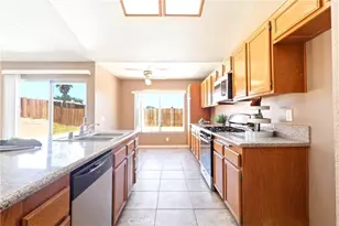 13368 Desert Primrose, Victorville, CA 92392 - Photo 9