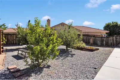 16470 Pauhaska, Apple Valley, CA 92307 - Photo 53