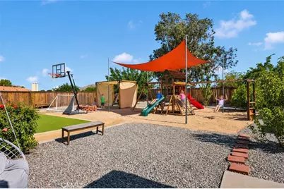 16470 Pauhaska, Apple Valley, CA 92307 - Photo 51