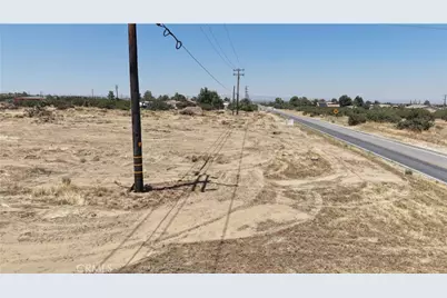 9232 Eaby, Phelan, CA 92371 - Photo 11