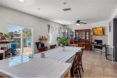 13865 Finch, Victorville, CA 92394 - Photo 7