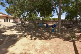 10415 Redwood Ave, Hesperia, CA 92345 - Photo 25