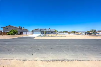 20947 Verde Drive, Apple Valley, CA 92308 - Photo 3