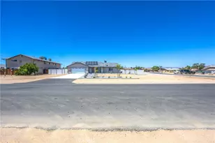 20948 Verde Dr, Apple Valley, CA 92308 - Photo 3