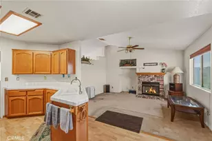22410 Broken Lance Ct, Apple Valley, CA 92307 - Photo 7