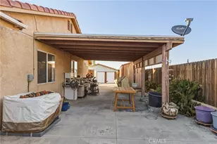 22410 Broken Lance Ct, Apple Valley, CA 92307 - Photo 27